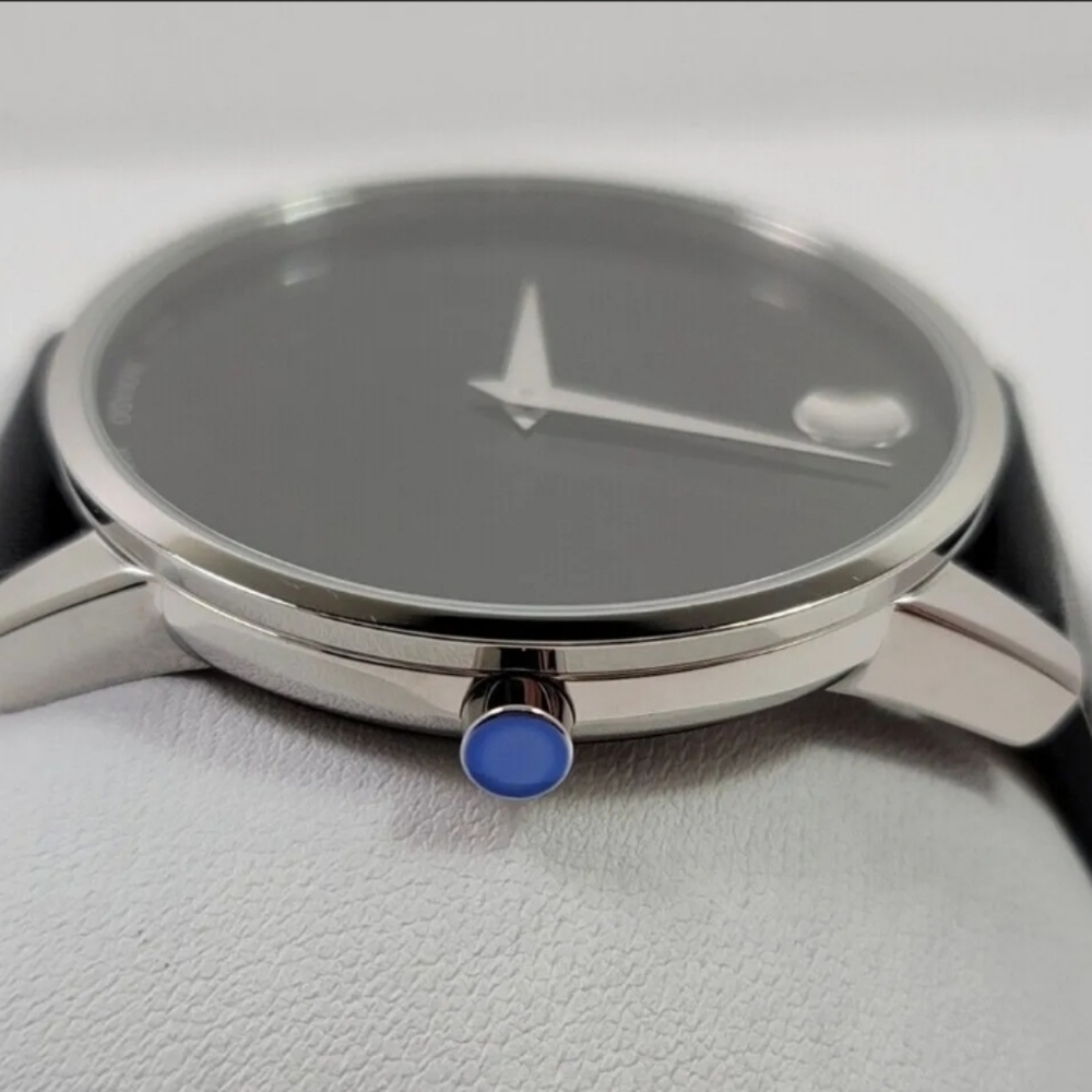 ***SOLD*** Movado Men's Museum Classic Leather Strap Watch with Black Dial - Picture 5 of 14